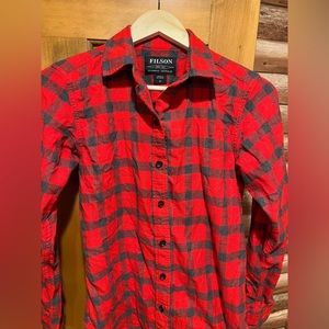 Filson Red Black Plaid Flannel Button Down Shirt Women’s XS Cotton CC Filson Top